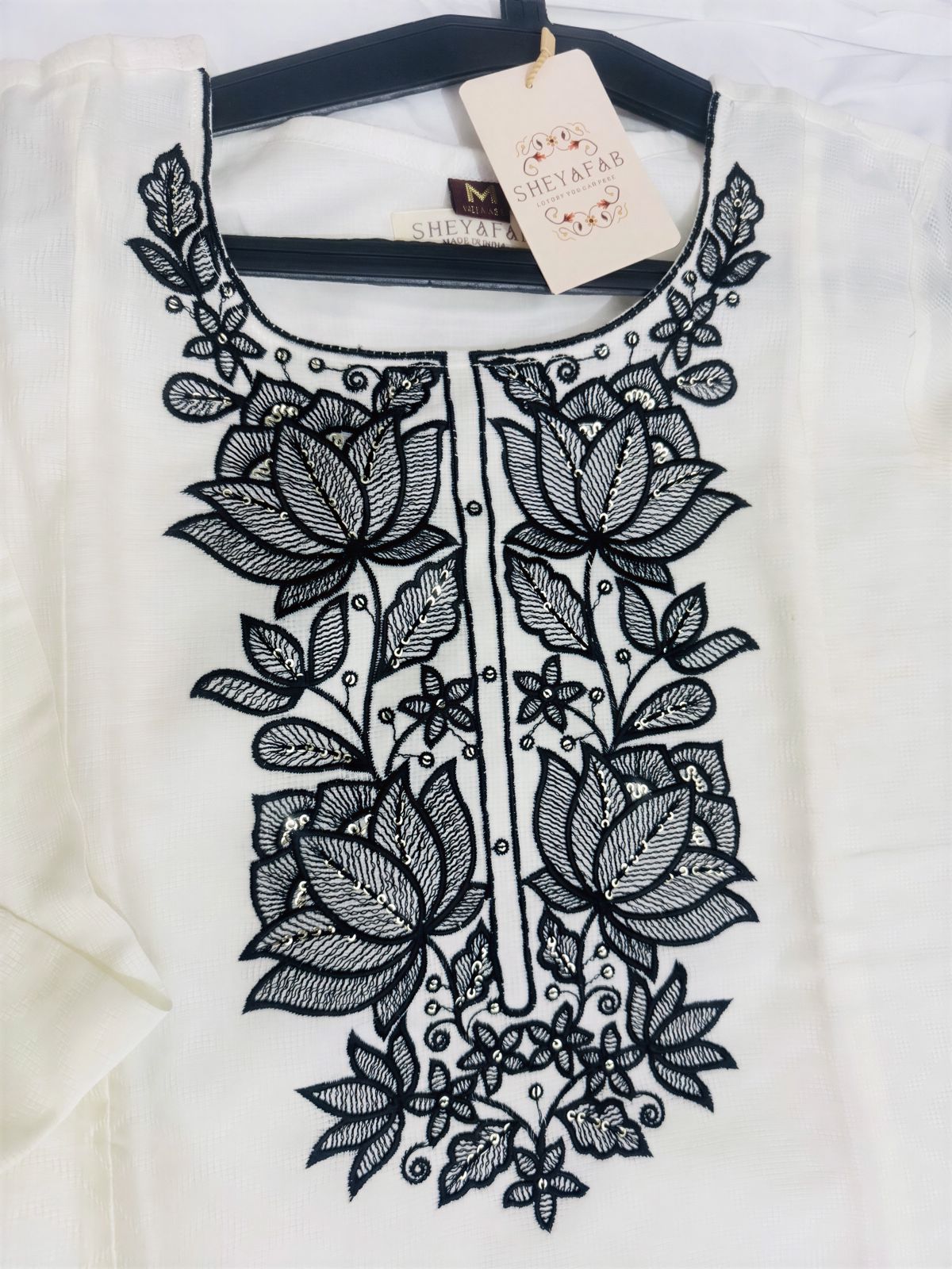 Women Ethnic A-Line Kurta with pant and mulmul cotton dupatta. - Thumbnail 3